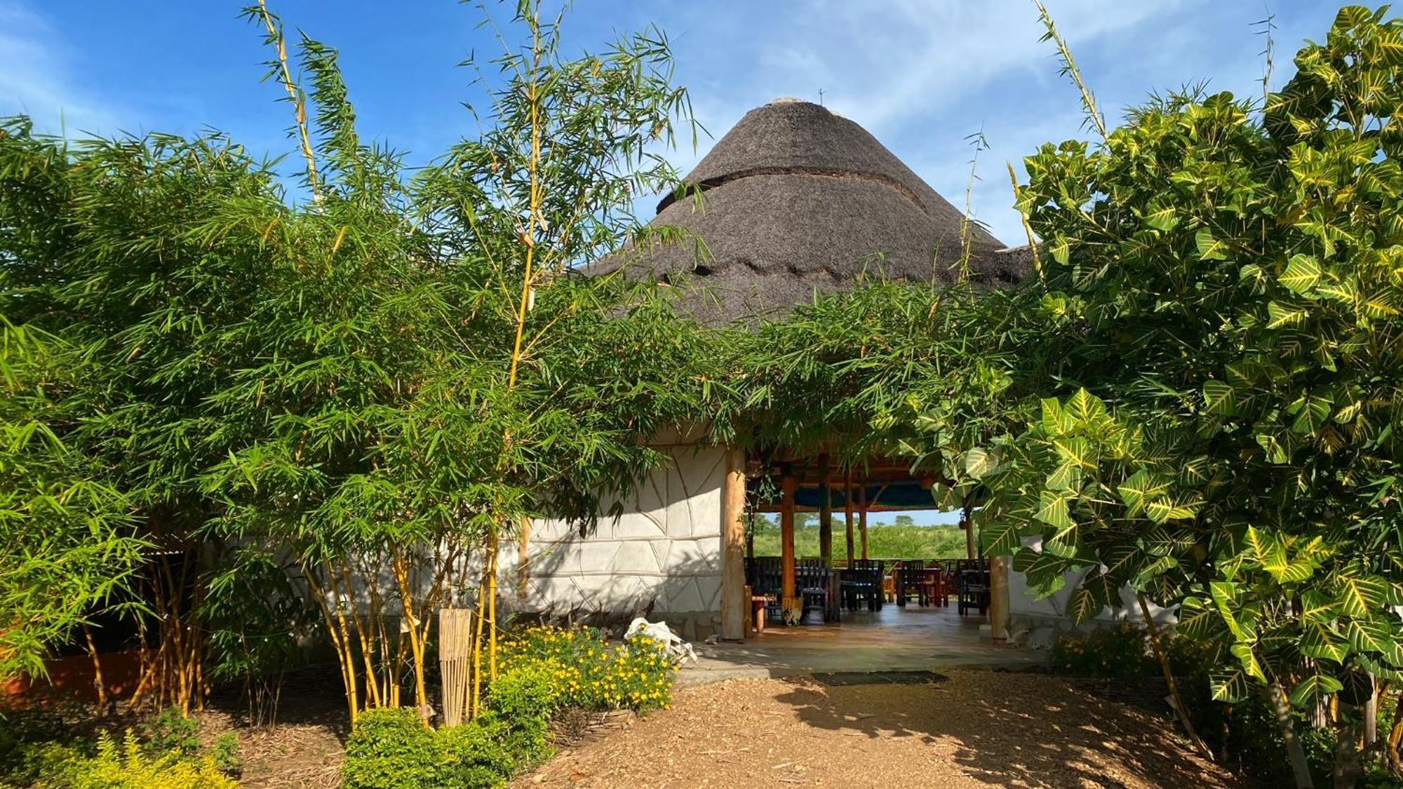 Murchison Falls Bamboo Village Paraa Εξωτερικό φωτογραφία